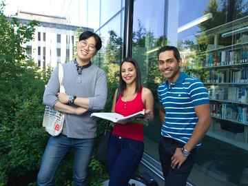 ELP Students in front of the TFDL building